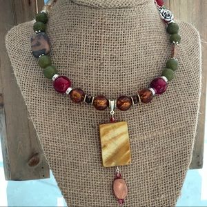 Statement Necklace semiprecious stones 💥